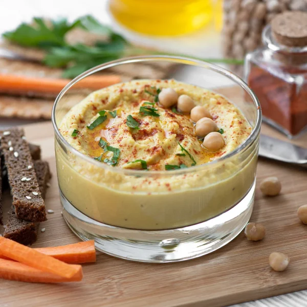 chickpeas-hummus-with-herbs-spices
